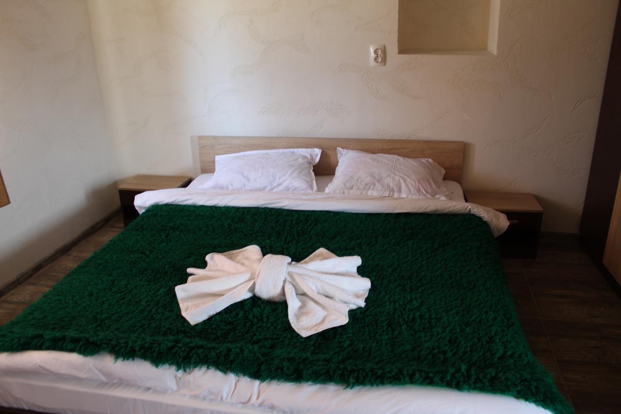 Popovi Koshari Guest House Dolno Panicherevo Exterior photo
